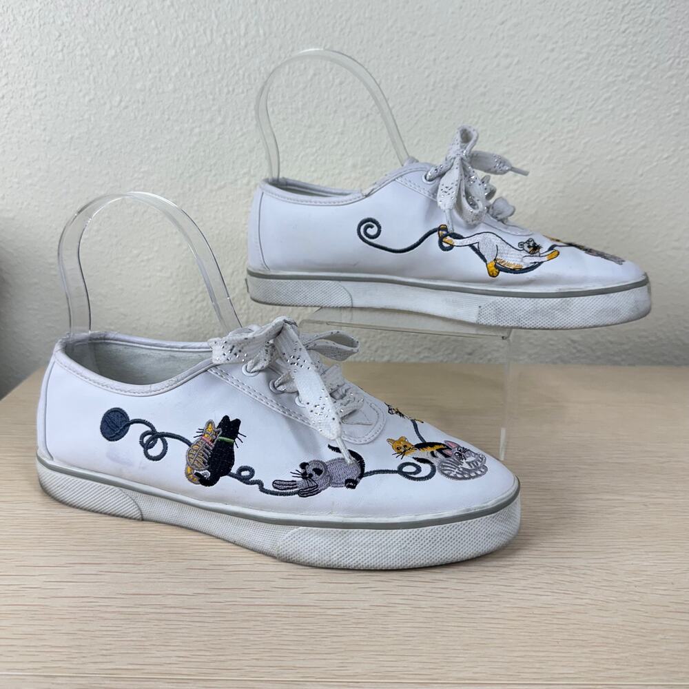 Vintage 90s Cat Embroidered Low Top Sneakers Cutecore Grandma Novelty 7W 7